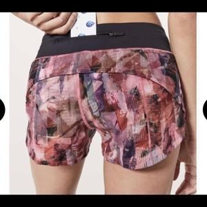Lululemon hot shorts size 6